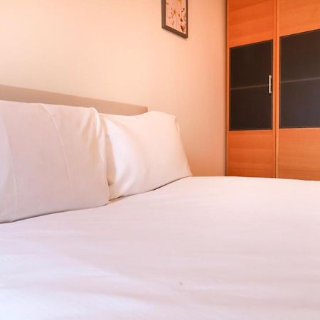 Beautiful 2 Bedroom Property In Borough Лондон Екстериор снимка