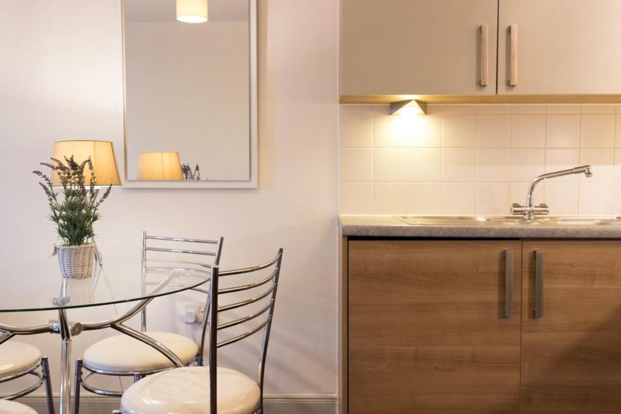 Beautiful 2 Bedroom Property In Borough Лондон Екстериор снимка